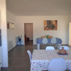 La Villa Des Muriers Tres Spacieuse Dans Un Environnement Calme Villa